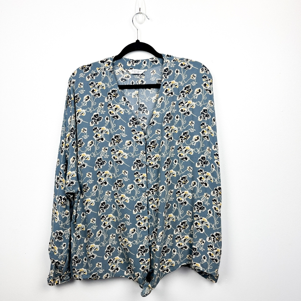 Denver Hayes Blue Floral Button-Up Blouse With Tie Front